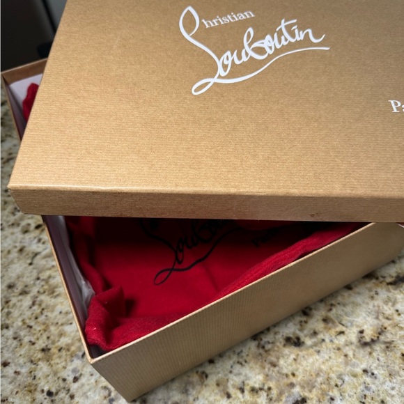 Worn only twice - Picture 4 of 13